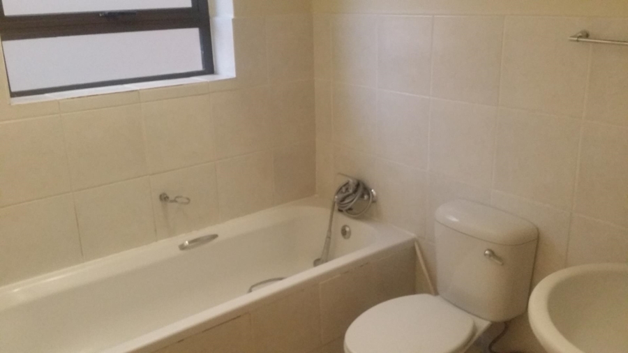To Let 2 Bedroom Property for Rent in De Kuilen Western Cape